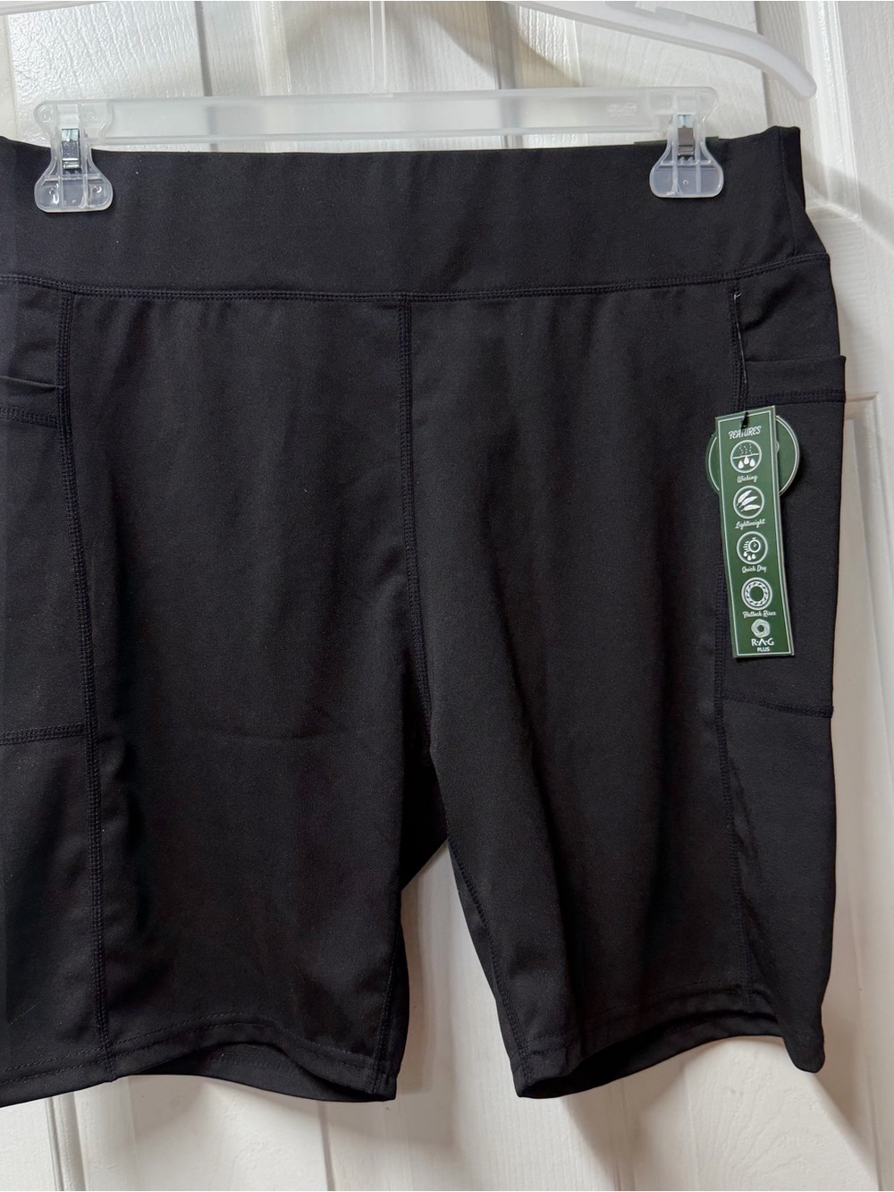 Women's Black Athletic Bike Shorts with Side Pockets 2x new with tags